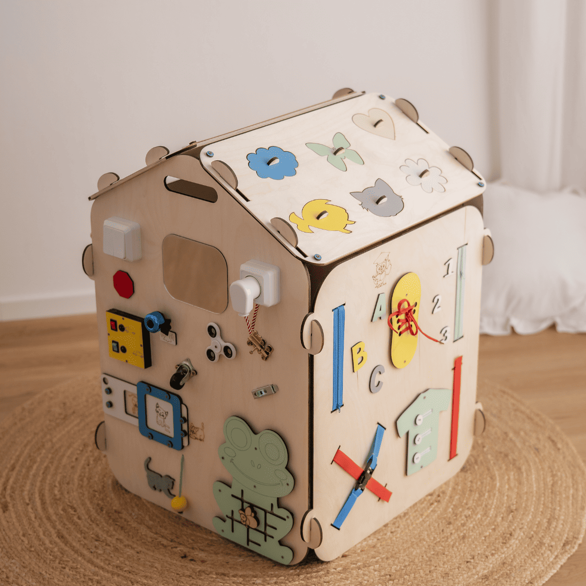 Happy Home Maxi Montessori Mehrzweckhaus