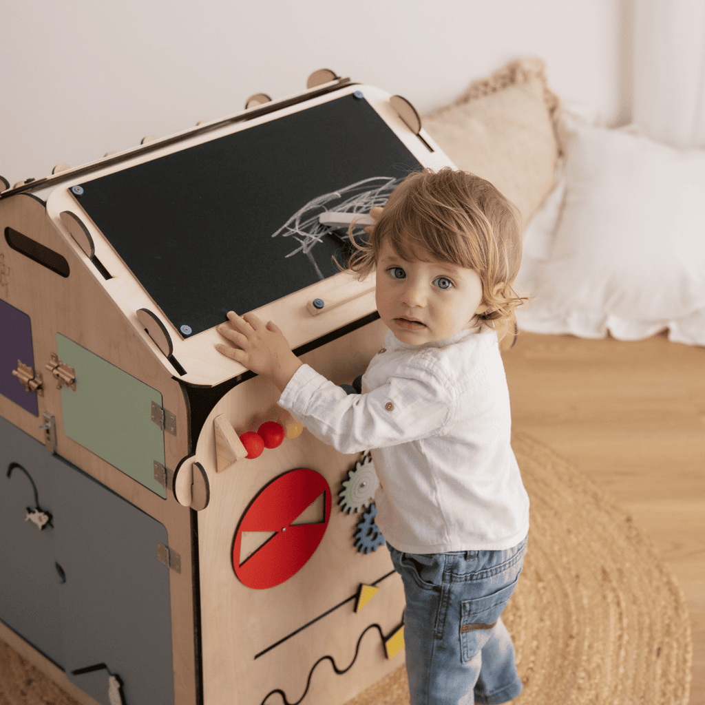Happy Home Maxi Montessori Mehrzweckhaus