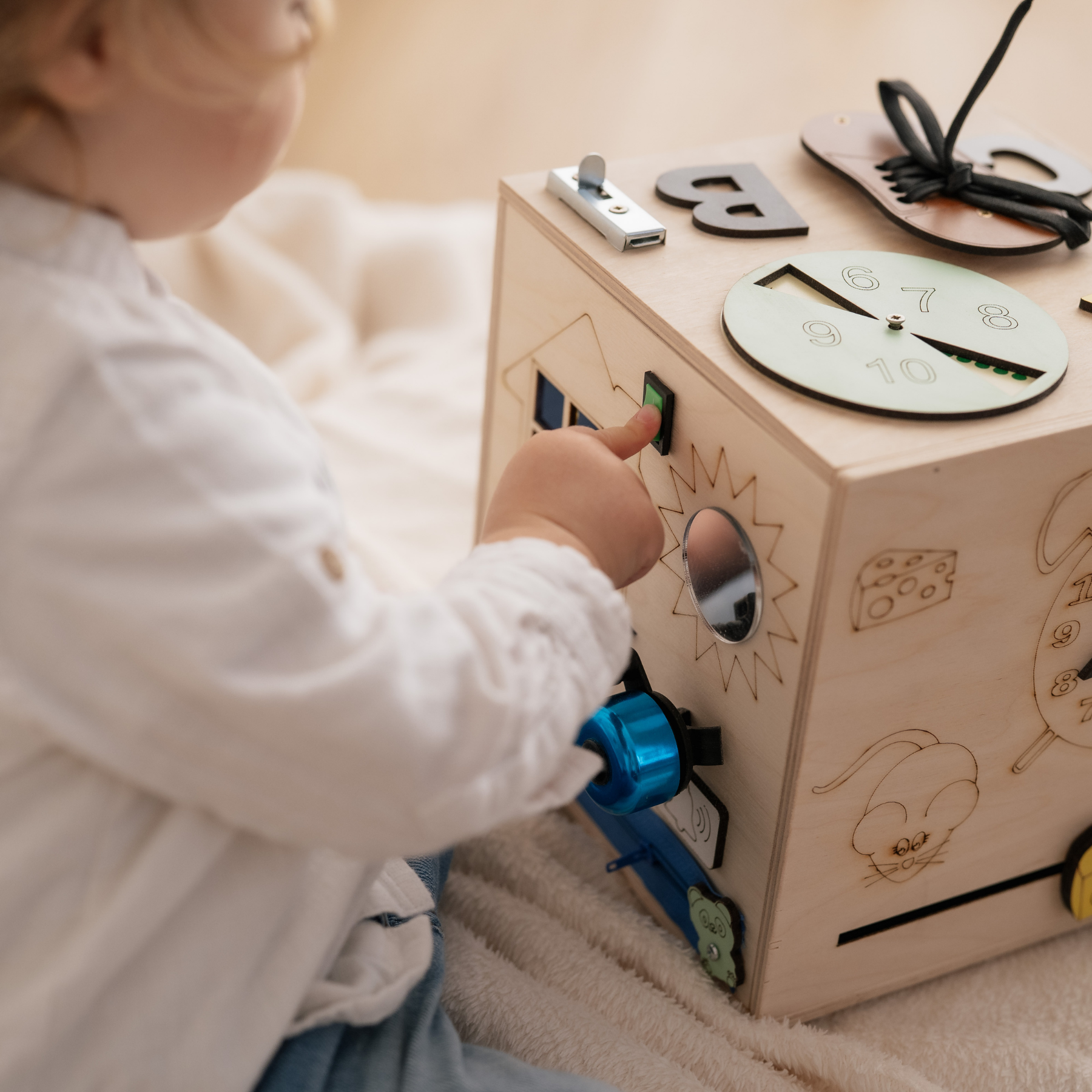 Montessori-Interaktiver Multiaktivitätswürfel